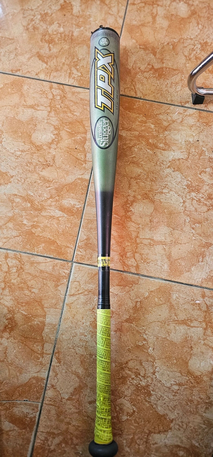 33-28 GEN1X슬러거 야구 배트 이미지
