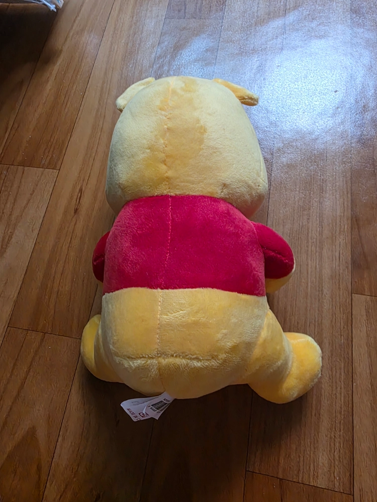 하트 안고있는 곰돌이푸 인형 이미지