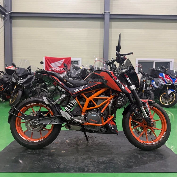 ktm 듀크390 16년식 입문용 네이키드 바이크 저렴하게 판매합니다 이미지