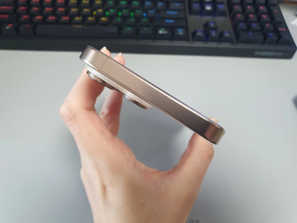 아이폰16 프로 맥스 / 512GB / 데저트 티타늄 이미지