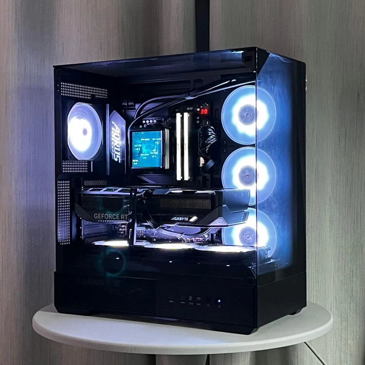 9800X3D 5080 게이밍oc 기가바이트 조합 게이밍 컴퓨터 이미지