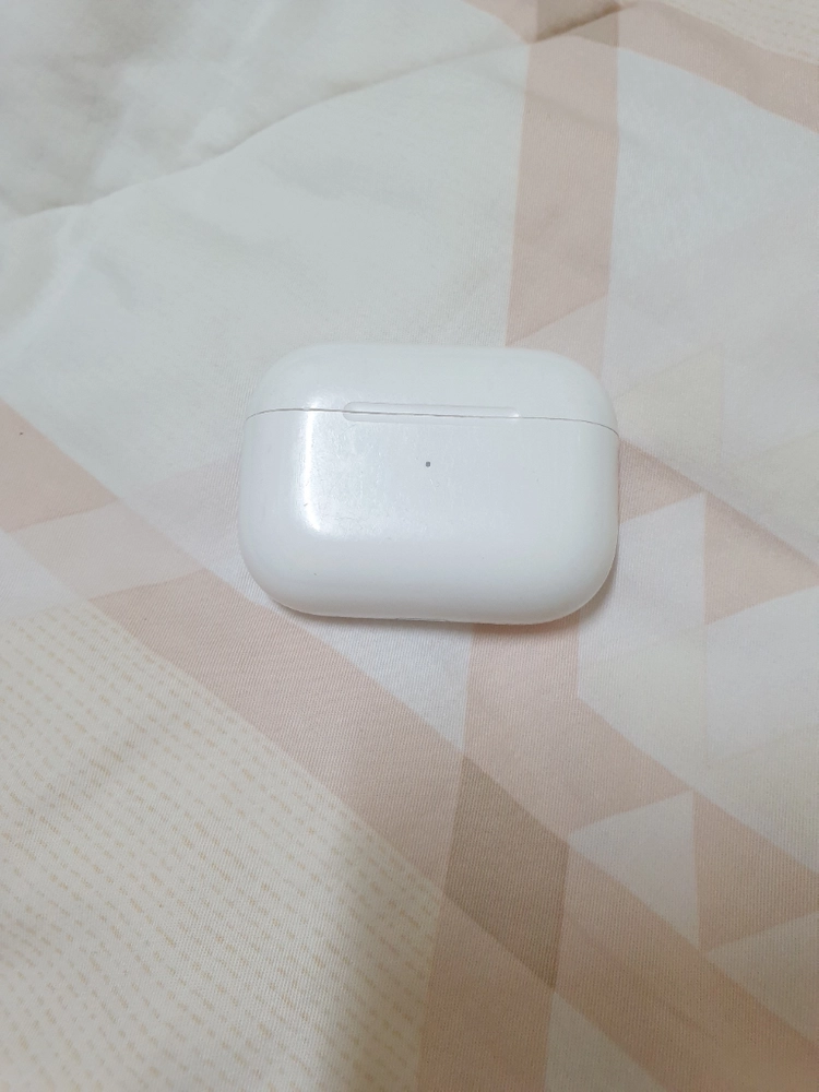 에어팟 프로 2세대 본체 (8핀용) 이미지