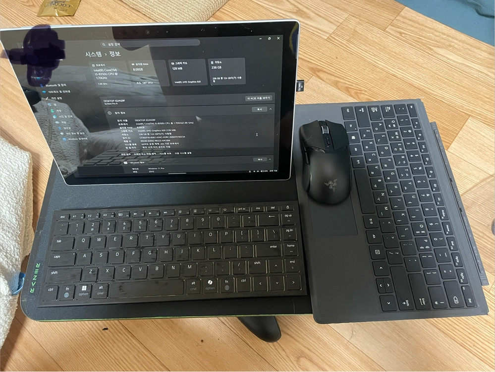 서피스프로6 i5버전 256gb 레이저 조로 키보드,코브라프로 마우스 팝니다 이미지