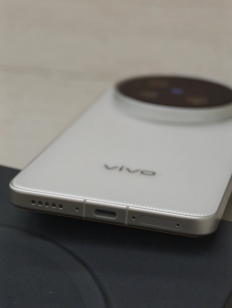비보 X200울트라 16/1TB 화이트 이미지