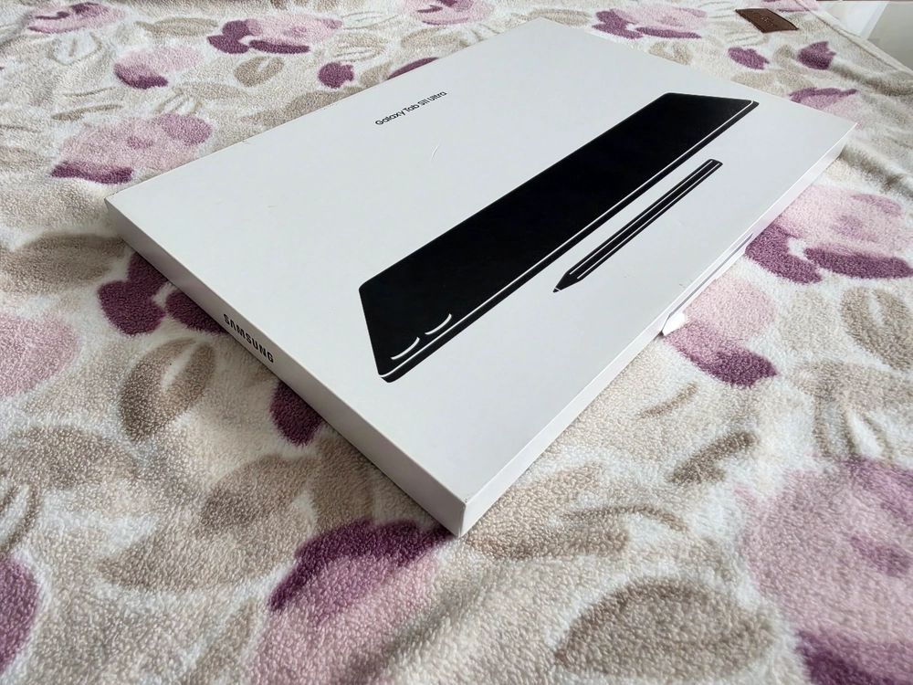 갤럭시탭s11울트라(SM-X930) Wi-Fi 256GB 그레이 SS+급 매직키보드 증정 - 안심되는 중고거래