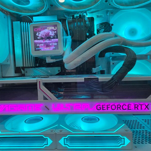 9800X3D + RTX 5080 화이트 고사양 PC 본체 이미지
