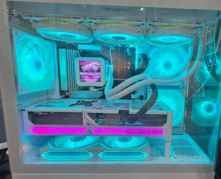 9800X3D + RTX 5080 화이트 고사양 PC 본체 이미지