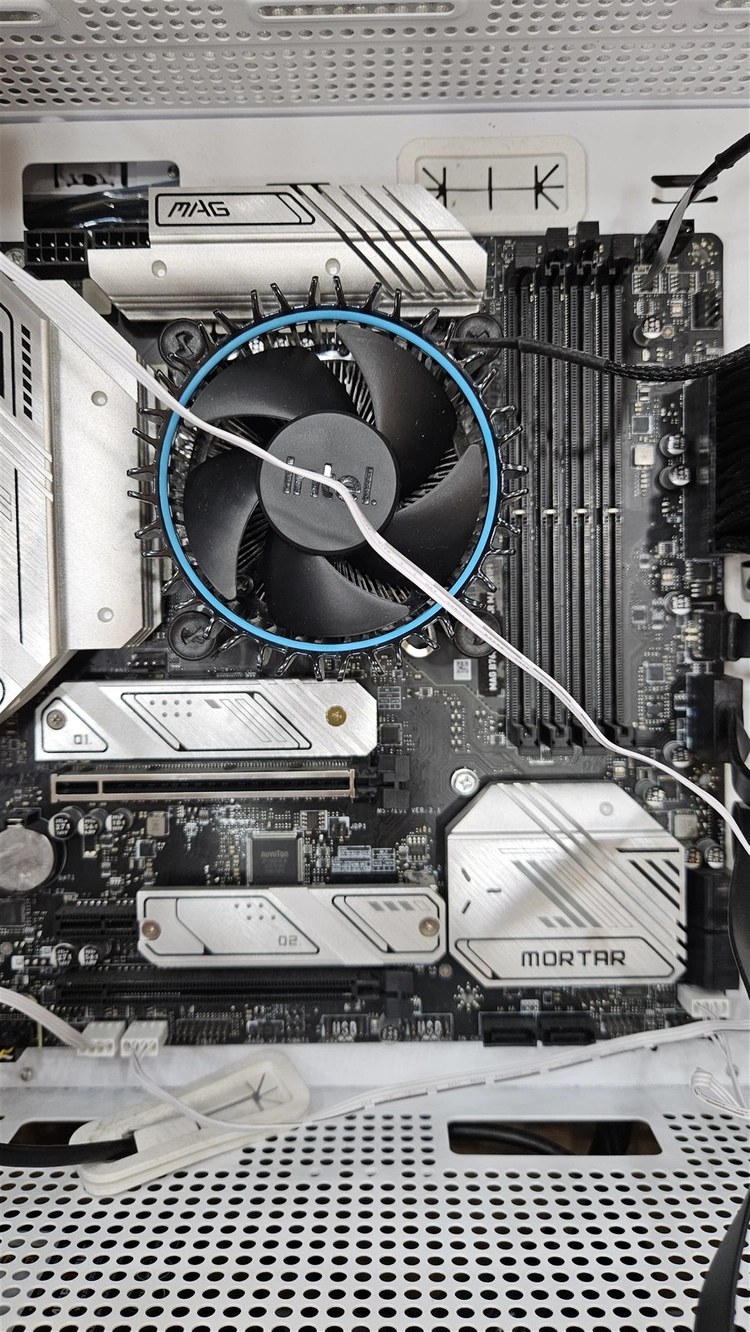 i3-14100 + B760M 박격포 WIFI 본체 (램·SSD 없음) 이미지