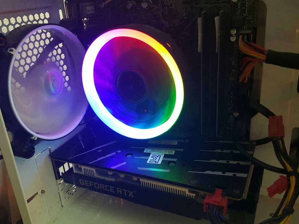 i7 8700 RTX2060 컴퓨터 본체 팝니다 이미지