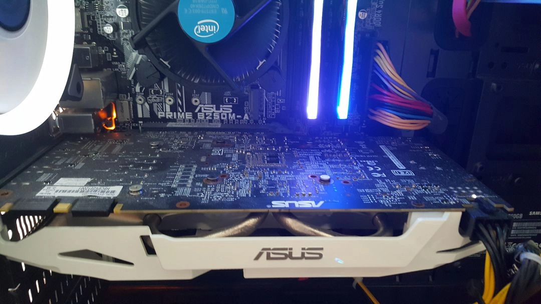i5 7600 GTX1070 컴퓨터 본체 팝니다 이미지