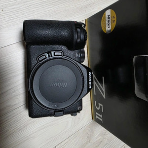 니콘 Z5II 이미지