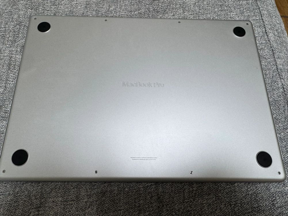 맥북프로16인치 m3pro 1tb 18ram 이미지