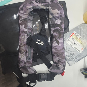 다이와 라이트 자켓 구명조끼 이미지
