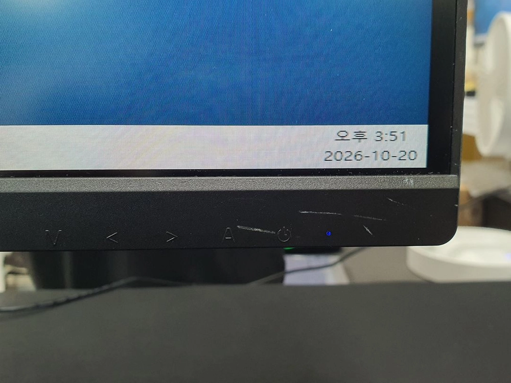 30인치 WFHD 울트라와이드 모니터 크로스오버 30WQ500 UW-IPS 이미지