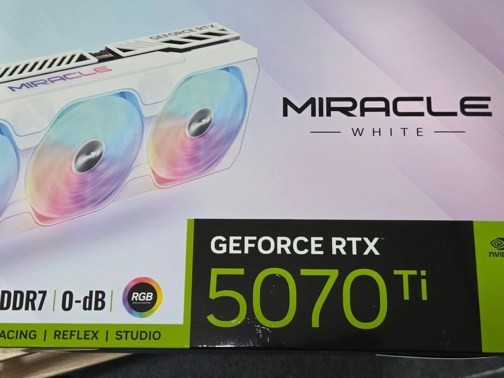 부산 / rtx5070ti 미라클 화이트 풀박스 - 안심되는 중고거래