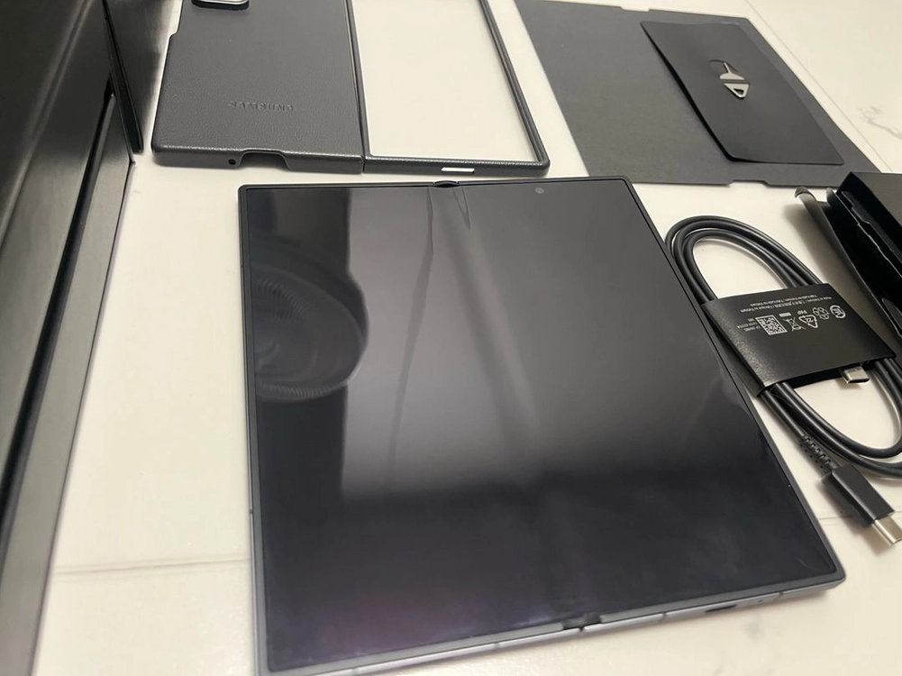 자급제) 갤럭시 폴드Z 스페셜에디션se 램16 512기가 한정판 이미지