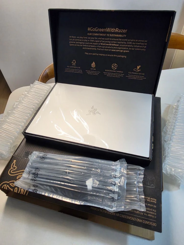 [레이저] 블레이드18 RTX4090 i9 razer blade 18 풀박스 국내정발 이미지