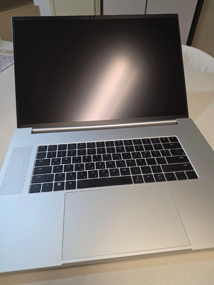 [레이저] 블레이드18 RTX4090 i9 razer blade 18 풀박스 국내정발 이미지
