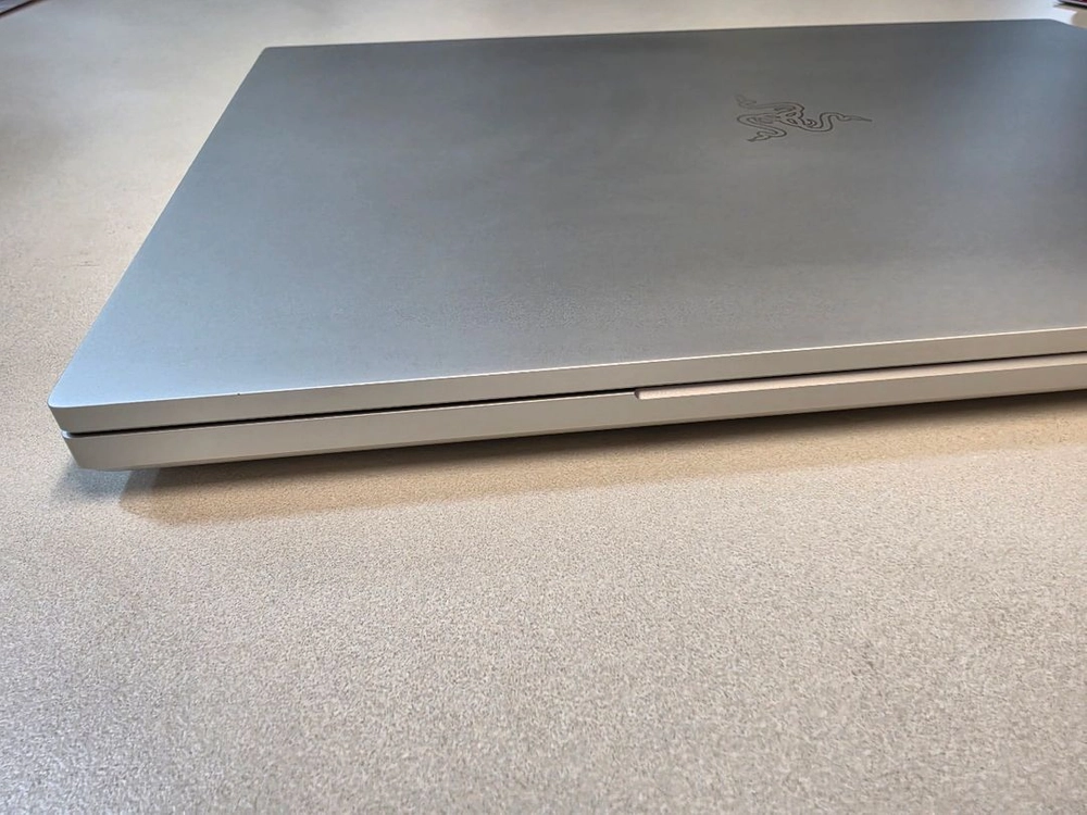 [레이저] 블레이드18 RTX4090 i9 razer blade 18 풀박스 국내정발 이미지