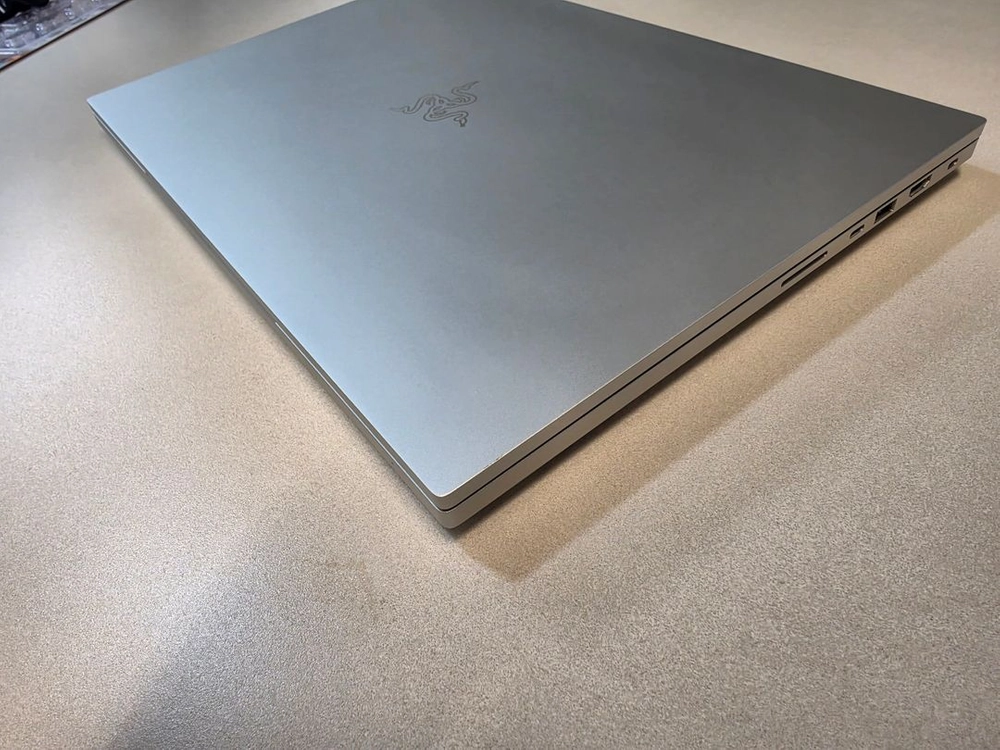[레이저] 블레이드18 RTX4090 i9 razer blade 18 풀박스 국내정발 이미지