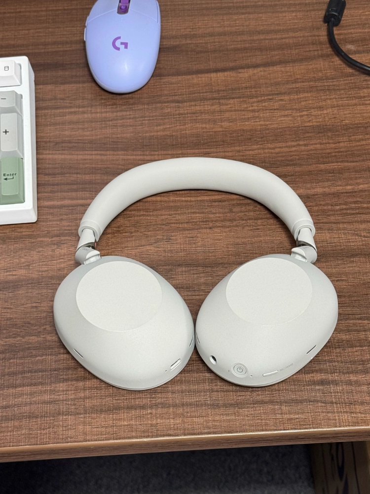 단품 소니 WH-1000XM6 헤드폰 팝니다. - 안심되는 중고거래