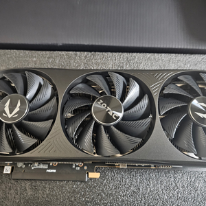조텍 RTX 4080 super 그래픽카드 이미지