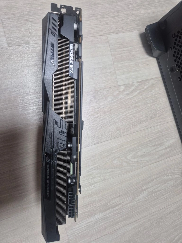 아수스 로그 스트릭스 1080ti 240g ssd seta 이미지