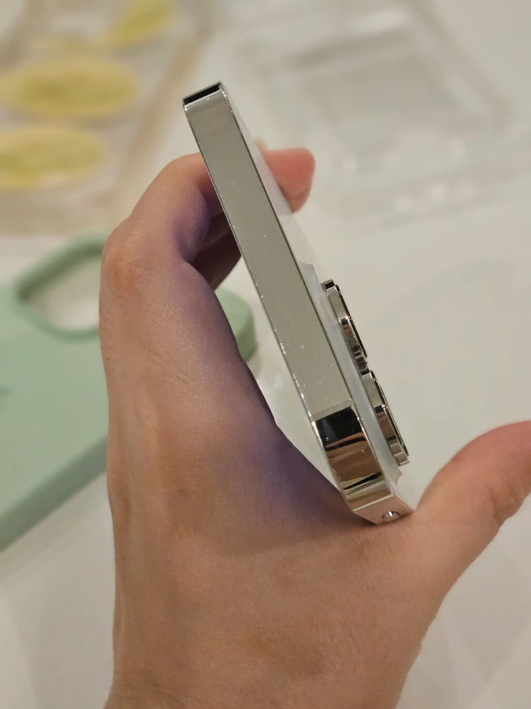 아이폰 14 Pro Max 512GB 실버 S급 + 케이스 4개 이미지