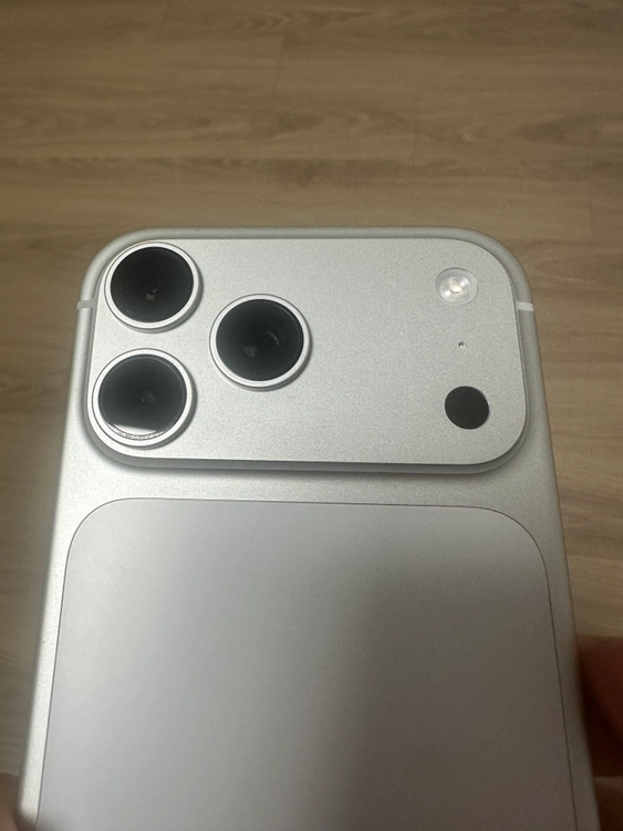 아이폰17 프로 맥스 512gb 실버(애케 27년 12월) S급 판매합니다~ 이미지