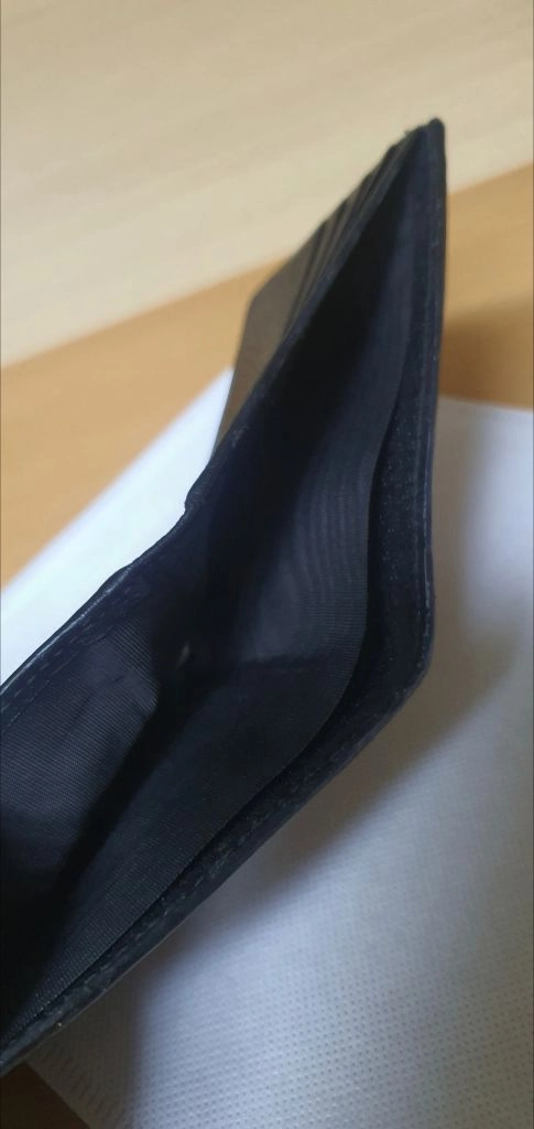구찌 꿀벌 반지갑/지갑 정품A급(감정O)구찌프라다루이비통디올고야드샤넬셀린느보테가생로랑발렌시아가버버리가방 이미지