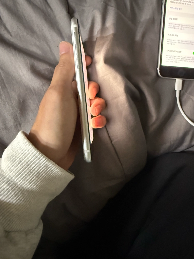 아이폰 se2 128기가 이미지