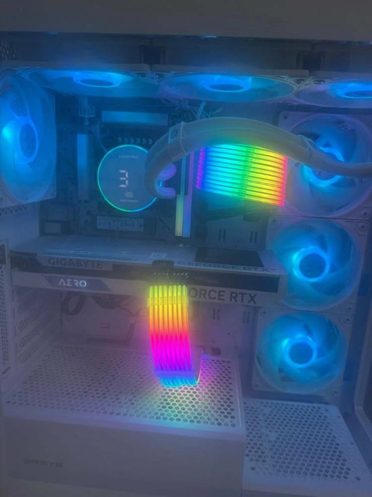 i7 13700f RTX4060 램 빠진 화이트 게이밍 반본체 이미지