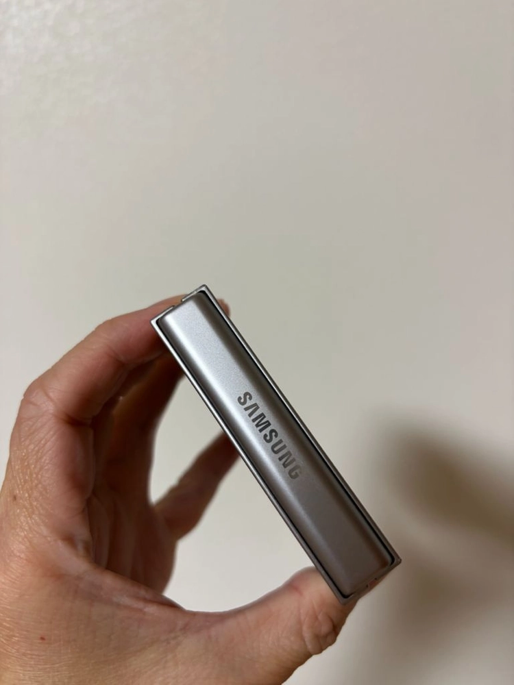 갤럭시Z플립6 256G 실버(상태좋음) 이미지