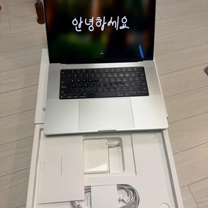 S급 맥북 프로 M1 16인치 16gb 1tb 실버 이미지
