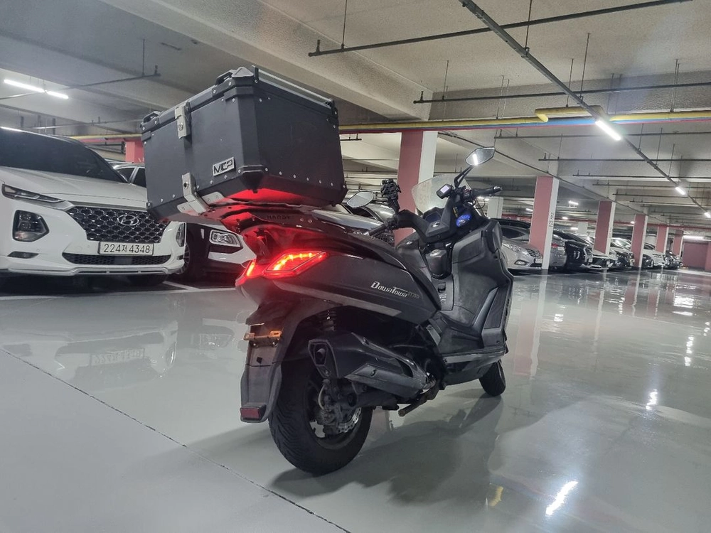 킴코 다운타운350 350cc 스쿠터 이미지