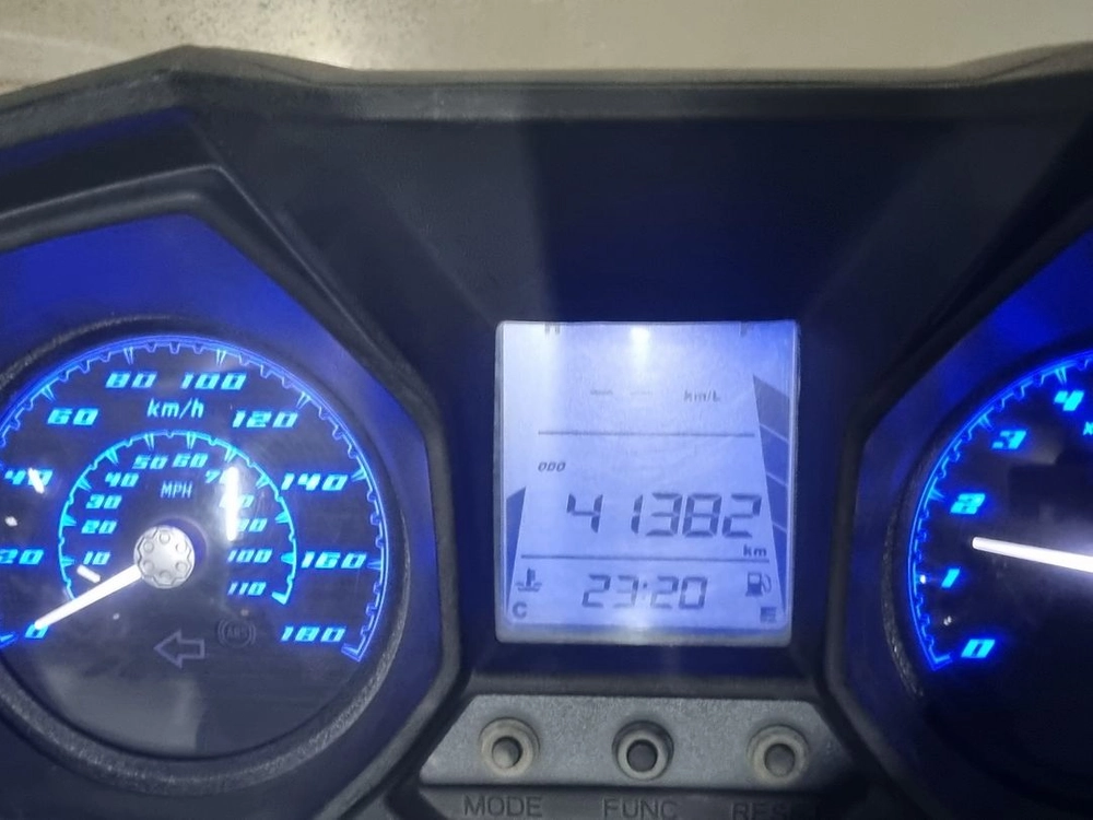 킴코 다운타운350 350cc 스쿠터 이미지