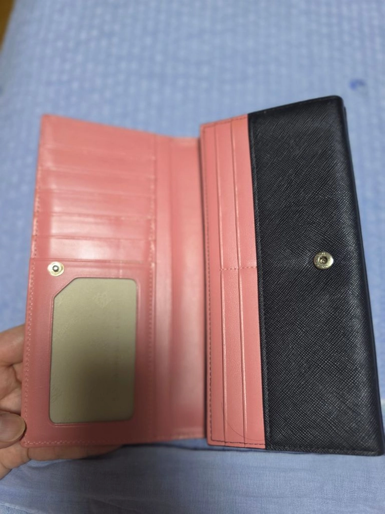 루이까또즈 블랙장지갑 이미지