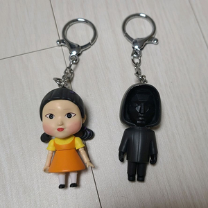오징어게임 프론트맨 영희 키링 이미지