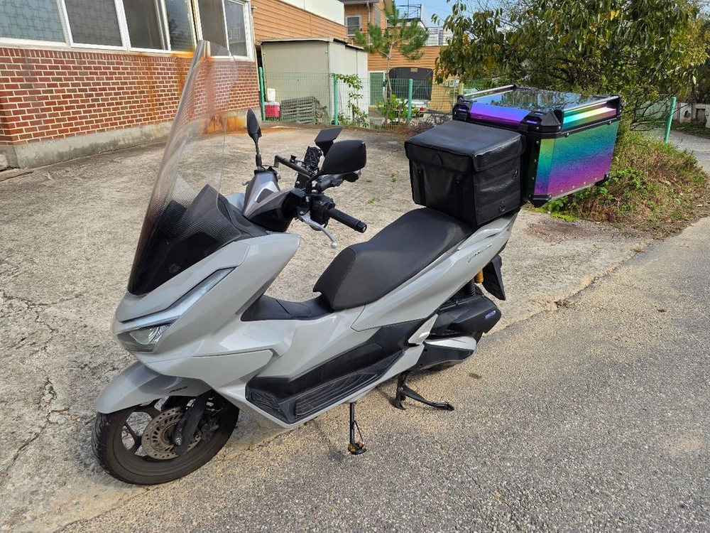 혼다 pcx125 25년 abs 짧은키로수 판매합니다 이미지