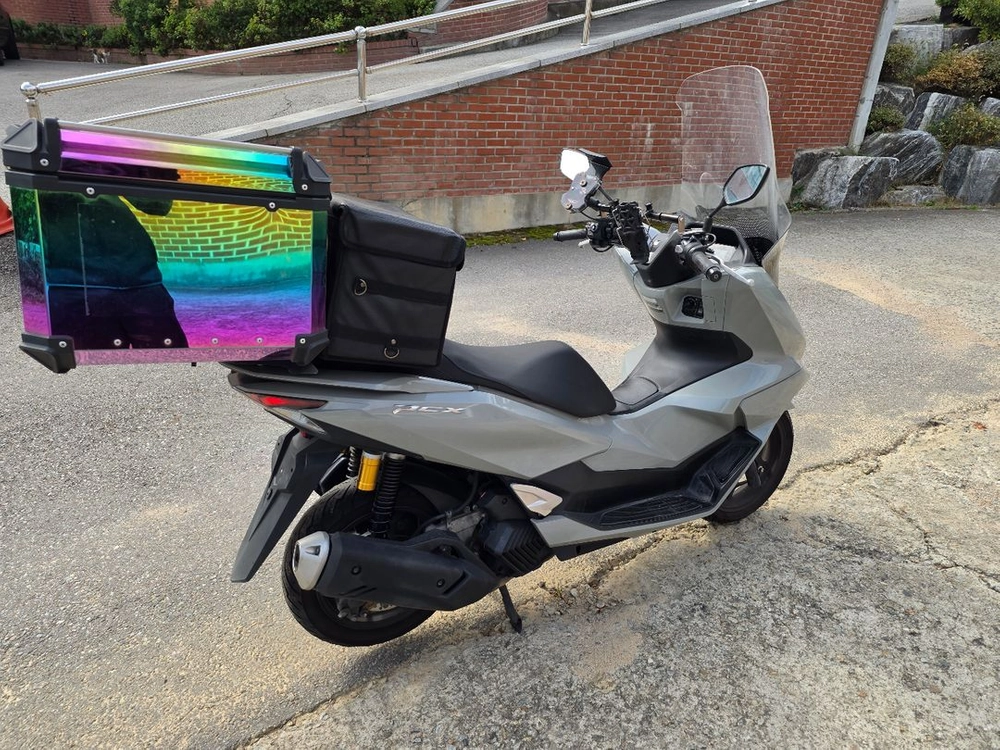 혼다 pcx125 25년 abs 짧은키로수 판매합니다 이미지