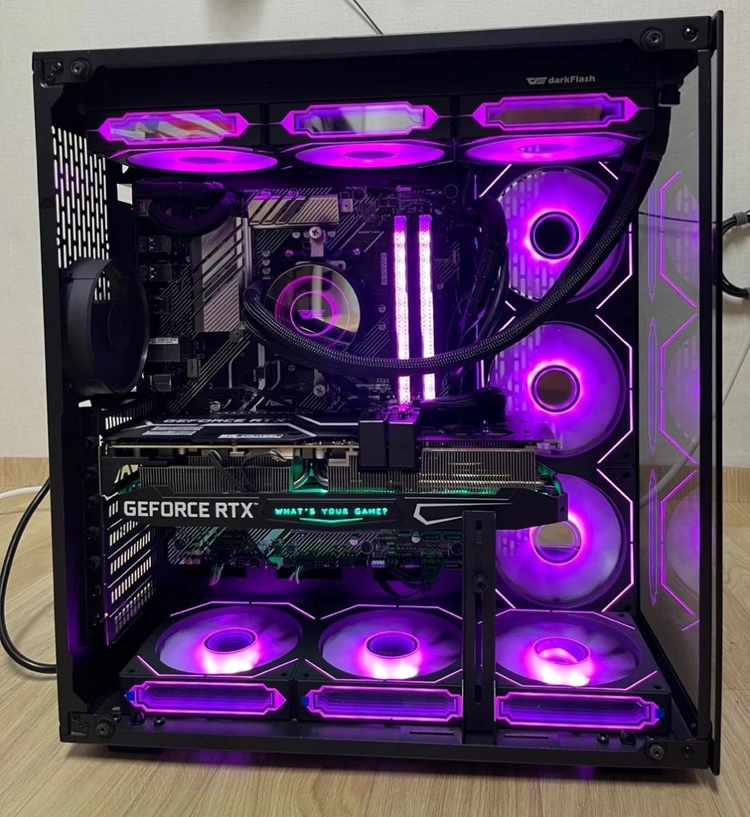 라이젠7 5700X / RTX 3080 SG / RAM 32GB / 풀 튜닝 어항PC 이미지