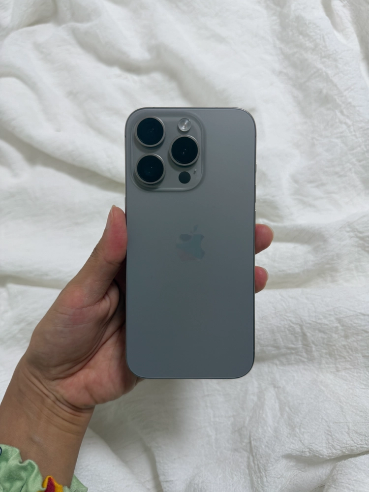 아이폰15프로 256gb 내츄럴티타늄 이미지