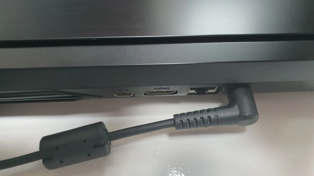 한성 게이밍노트북.i7-16g-256g-gtx1650.배터리93% 상태최상 이미지