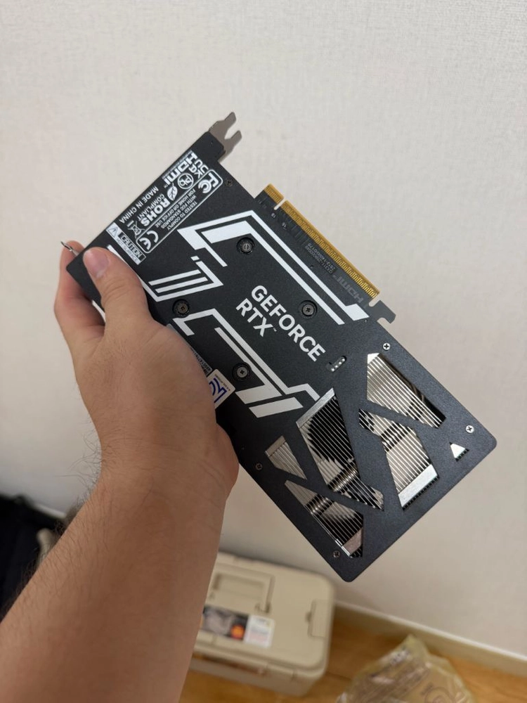 Galax 갤럭시 RTX5060 원클릭 OC V2 D7 8GB 이미지