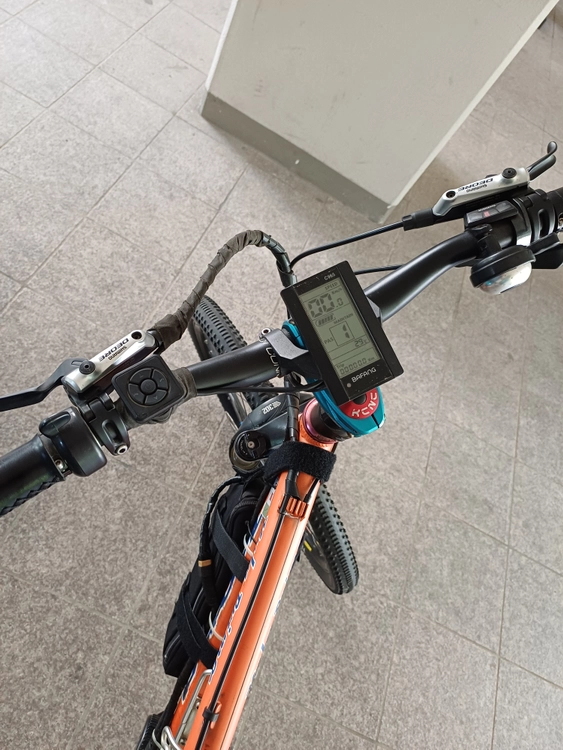 * KONA 26인치 + 바팡 미드 350W 이미지