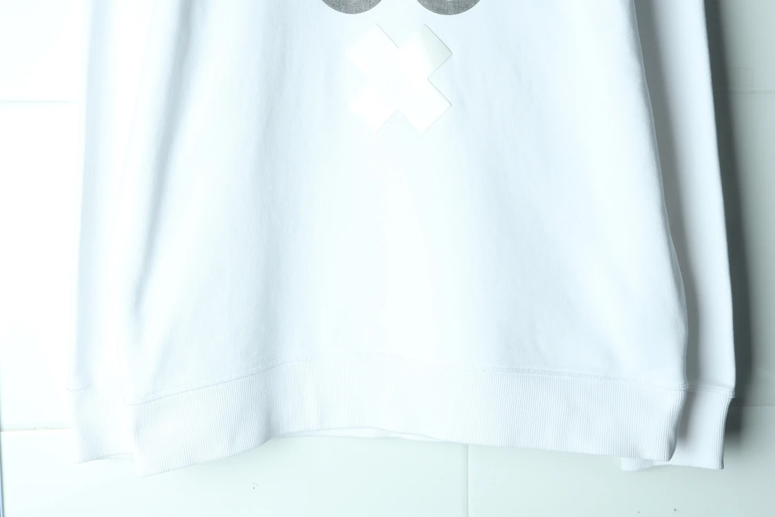 (L-XL) 무스너클 맨투맨 티셔츠 빅로고 화이트 이미지