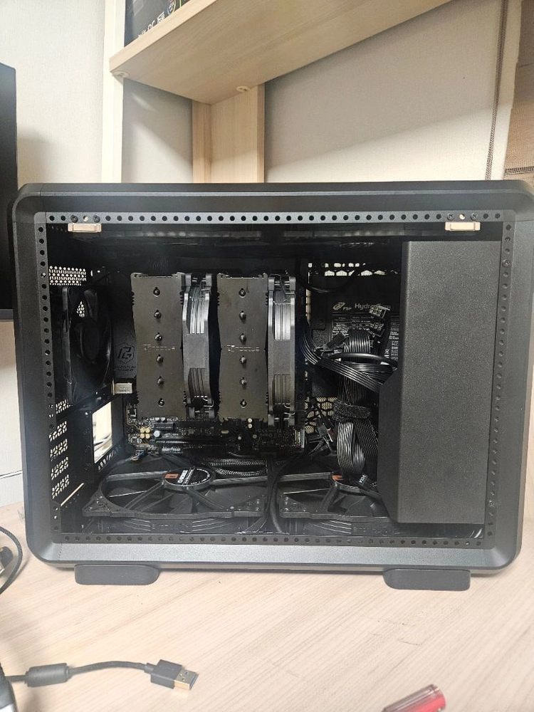 7800x3d/5070ti/b650m/32g/m.2 1tb/쿨마 마스터프레임 400/ 본체 판매 이미지