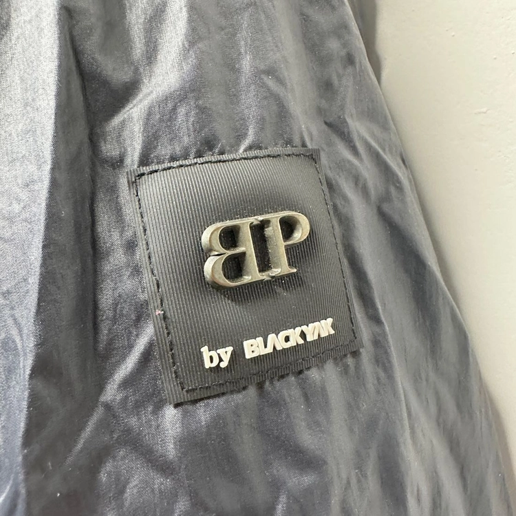 블랙야크 BP 패딩자켓 점퍼 집업 하이넥 스탠드카라 배색 아웃도어 정품 차콜 남성 105 이미지