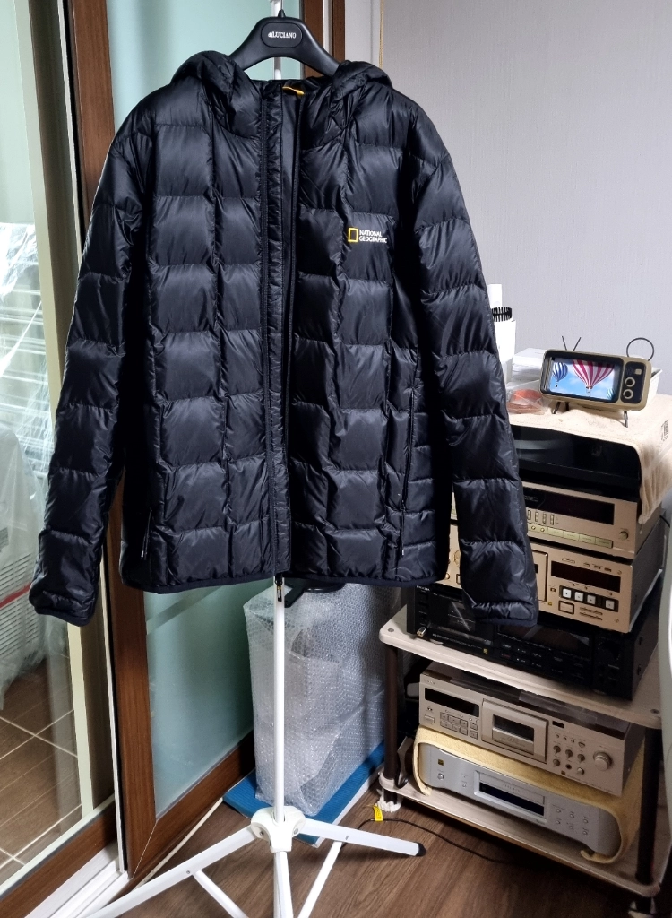 새제품 내셔널지오그래픽 경량구스패딩 블랙 100 이미지