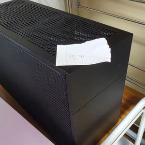 SFF 폼디 9800X3D 5080FE 구성 완본체 팝니다.(가방포함) 이미지